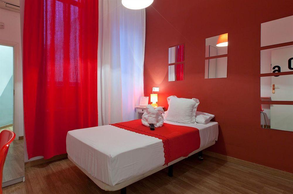 Thc Gran Via Hostel Madryt Zewnętrze zdjęcie