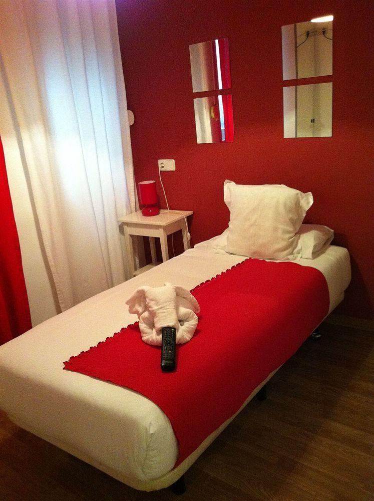 Thc Gran Via Hostel Madryt Zewnętrze zdjęcie
