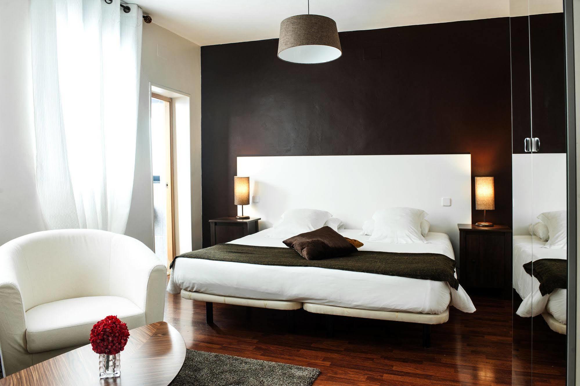 Thc Gran Via Hostel Madryt Zewnętrze zdjęcie